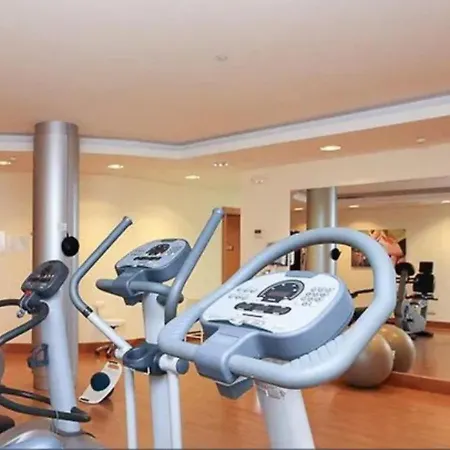 Vivi Homes - Elisa Pool, Gym & Sea View *