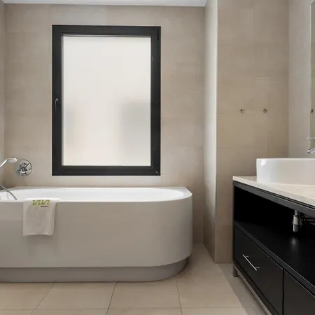 Apartment Vivi Homes - Elisa Pool, Gym & Sea View